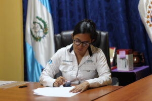 El convenio que da vida a la construcción del puente vehicular fue firmado por la Gobernadora Enriquez