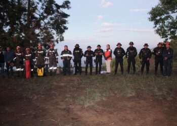 Cuarpo de busqueda en el cerro Pecul