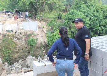 Avanza la construcción del puente en Aldea Día de Reyes, Santa Bárbara